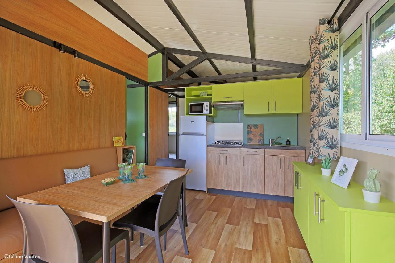 Camping Des Loisirs Evron Hotel Værelse billede